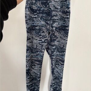 lululemon athletica Blue and White Patterned Leggings